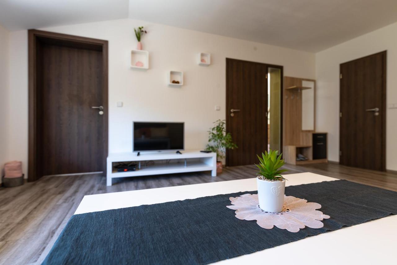 Apartman U Krizku Jihlava Buitenkant foto